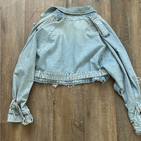 Used Zara Denim Crop Jacket - Size Medium - Picture 2 of 2